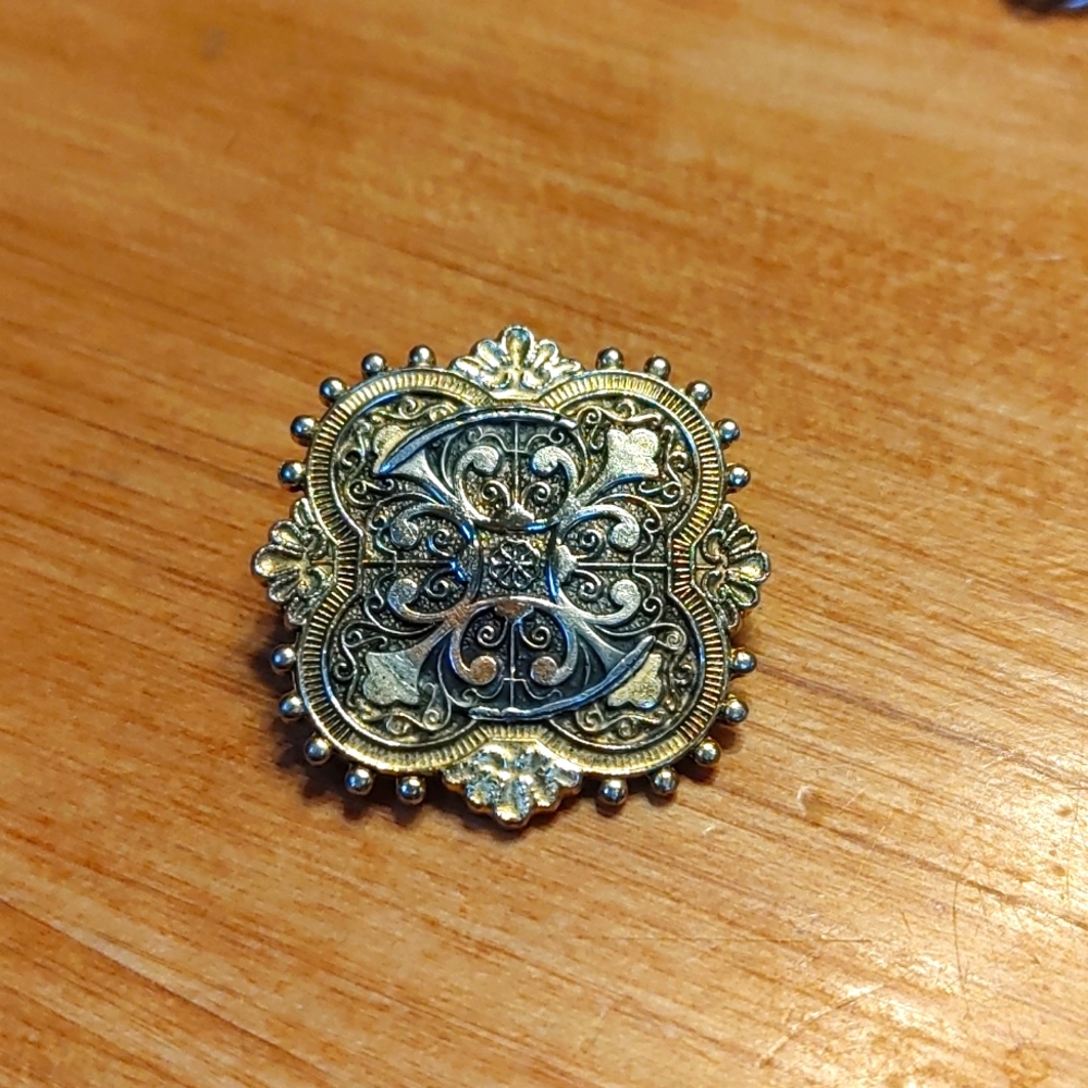 Freirich Pin Brooch
